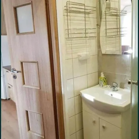 Apartment Mieszkanie B Lowiczki