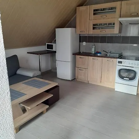 Apartment Mieszkanie B Lowiczki